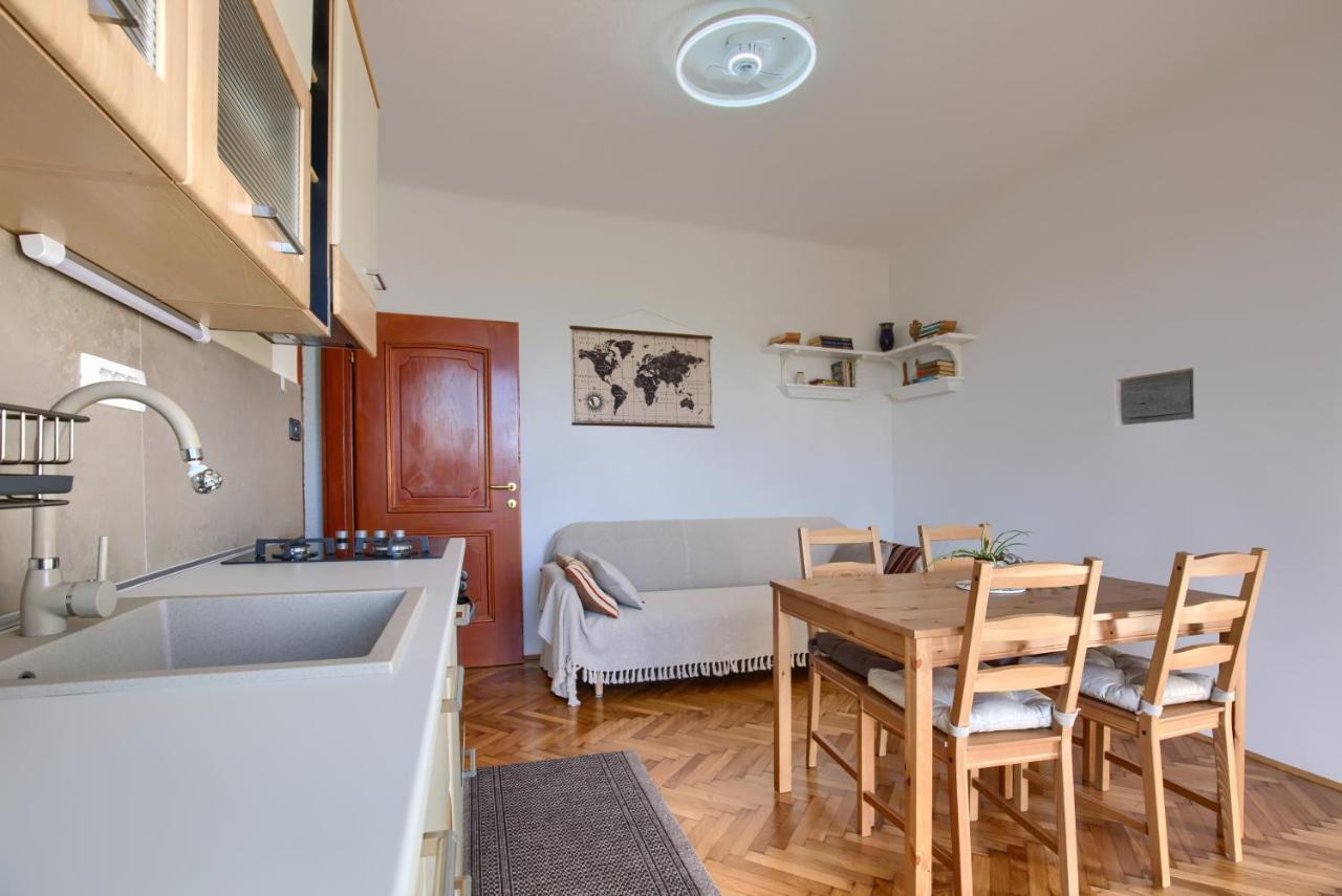 Ferienwohnung Dana M Pula Exterior foto
